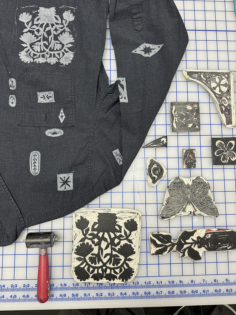 Block Carving with Moth Snow