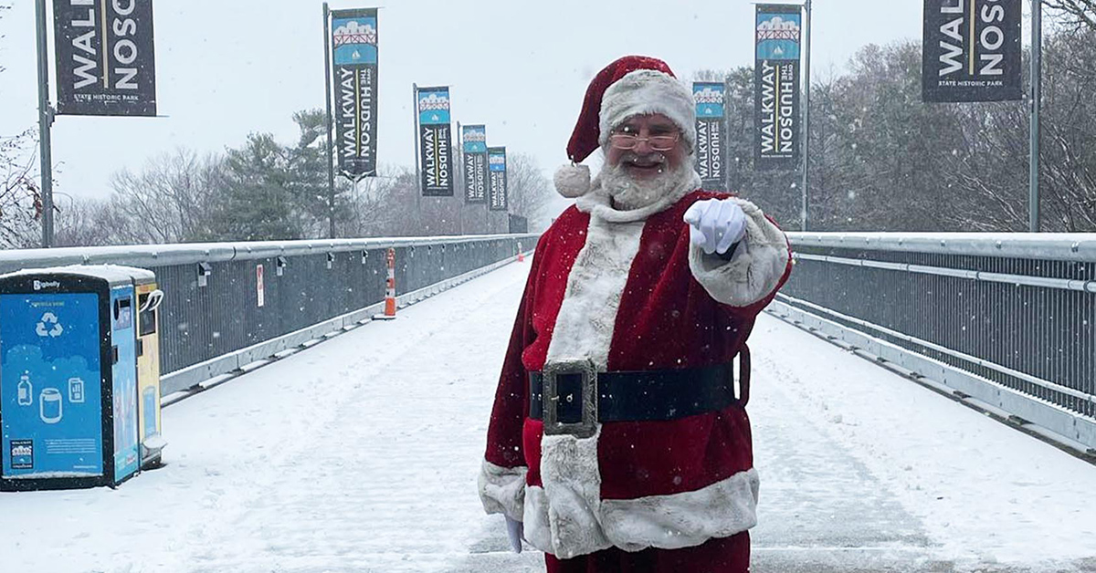 Holiday on the Walkway